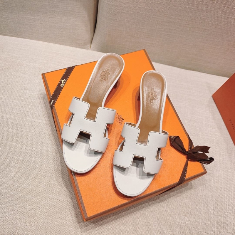 H**mes slippers